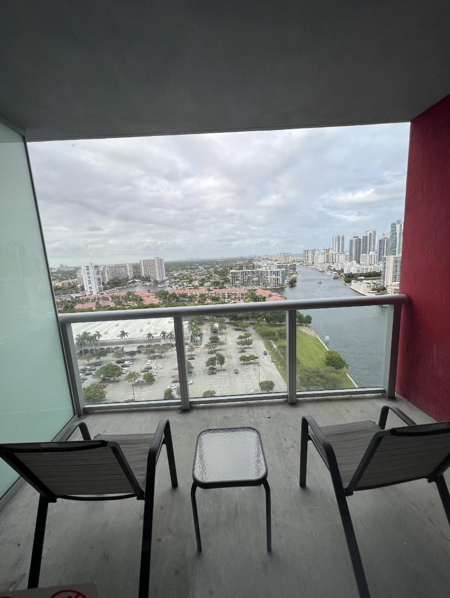23Rd Floor Luxury & Spacious Beachwalk Resort Apartment With Amazing View Халландейл-Бич Экстерьер фото