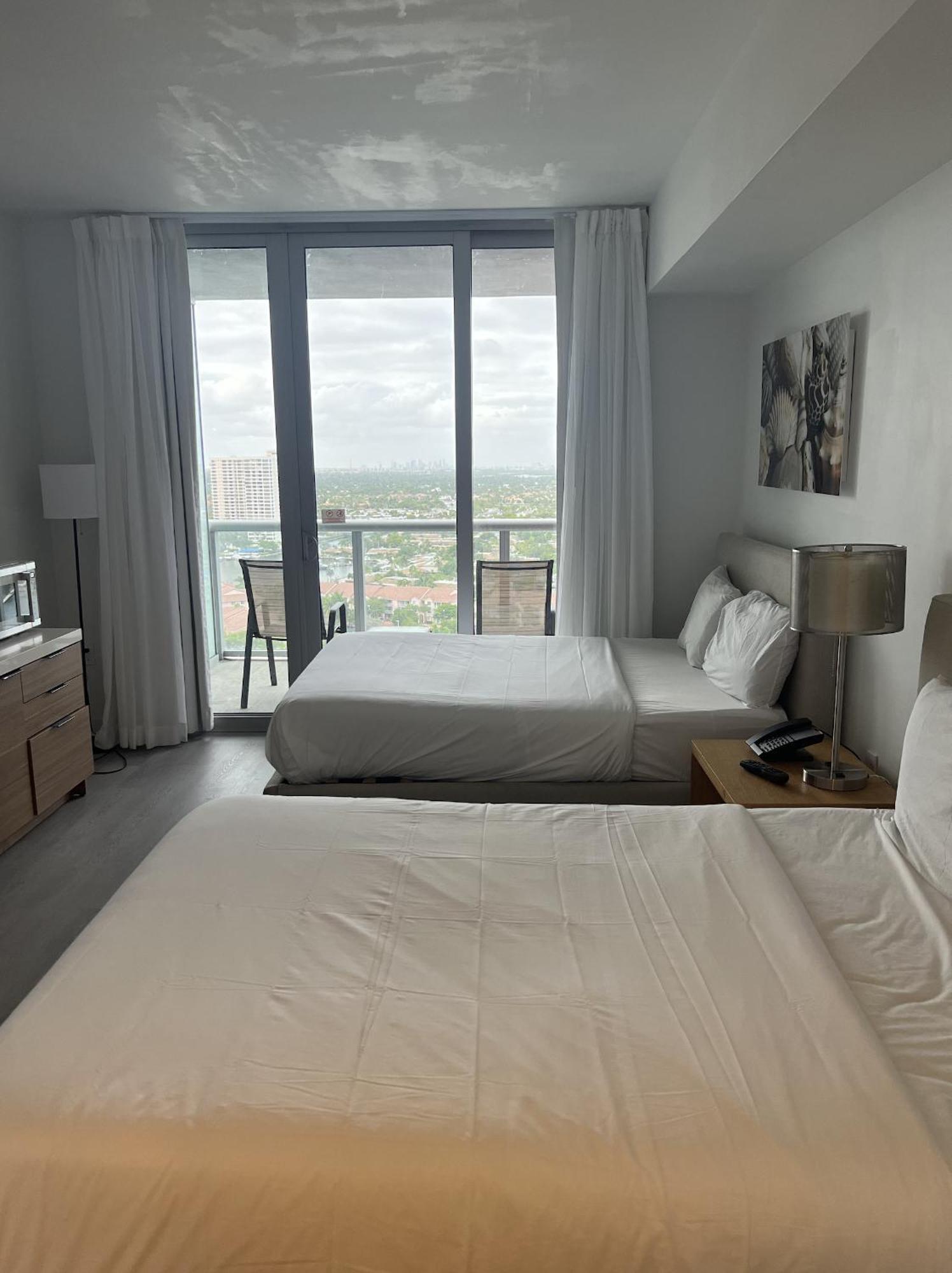 23Rd Floor Luxury & Spacious Beachwalk Resort Apartment With Amazing View Халландейл-Бич Экстерьер фото